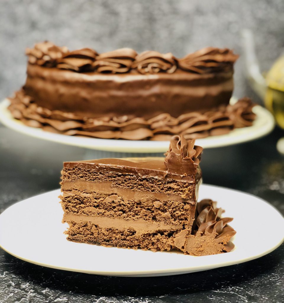 Queen Chocolate Cake